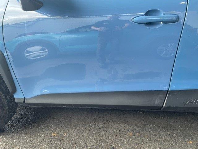 トヨタ　ヤリスクロス　フロントドア　大きなキズ・へこみ直し　伊勢原市