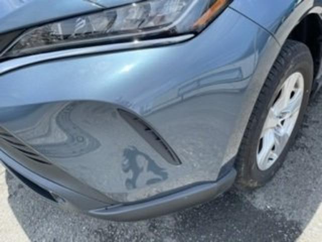 トヨタ　ハリアー　フロント事故　バンパー外れ等　ヘッドライト交換他　保険修理対応　キズ・へこみ直し