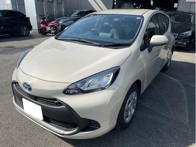 トヨタ　アクア　左側　前後ドア　キズ・へこみ直し　伊勢原市　板金塗装