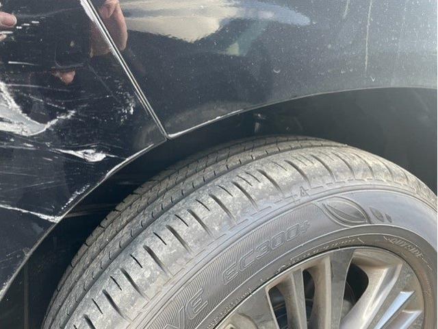 トヨタ ヴォクシー フロントバンパー交換・フェンダー(バンパー横パネル)キズ・へこみ直し 相模原市