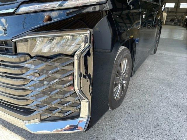 トヨタ ヴォクシー フロントバンパー交換・フェンダー(バンパー横パネル)キズ・へこみ直し 相模原市