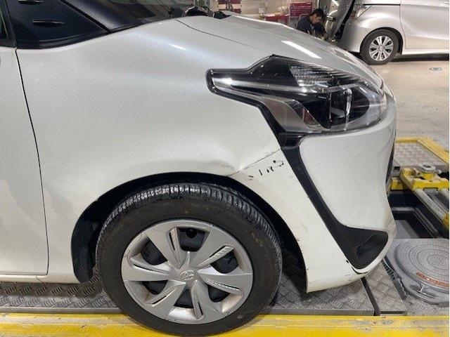 トヨタ シエンタ フロントバンパー・フェンダー(ライト横)キズ・へこみ直し