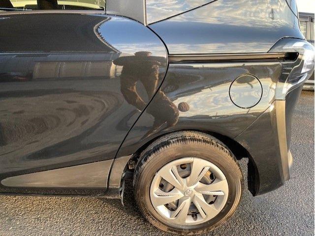 トヨタ シエンタ 左右 リヤドアと後ろタイヤ上(クォーター) キズ・へこみ直し 相模原市 板金塗装