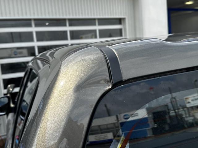 トヨタ　ハイラックス　クォーターガラス横　キズ・へこみ直し　金沢市　カーコンビニ倶楽部