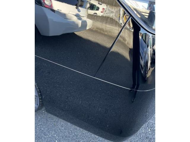 トヨタ　ヴェルファイア　左後ろタイヤ上（クォーター）　キズ・へこみ直し　金沢市カーコンビニ倶楽部