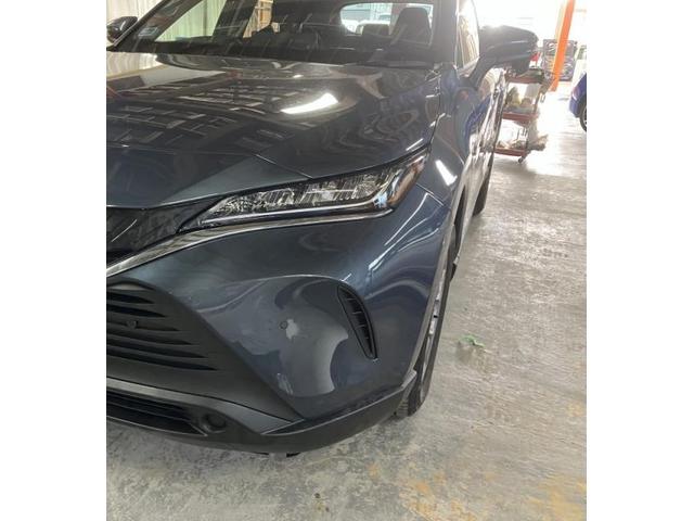 トヨタ　ハリアー　フロントバンパー　キズ・へこみ直し　金沢市　板金塗装