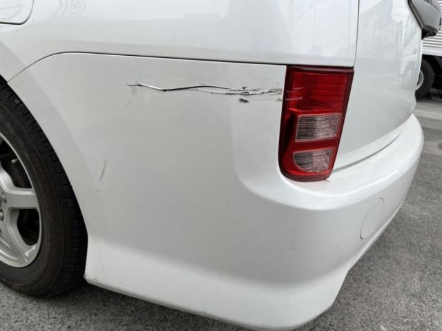 トヨタ アイシス リアバンパーキズ・へこみ直し 浜松市 カーコンビニ倶楽部