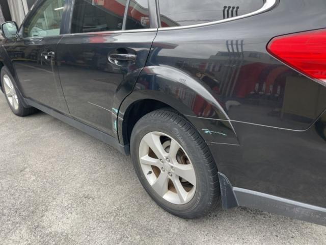 スバル レガシィアウトバック リヤドア・クォーター(タイヤ横) バンパーキズ・へこみ直し 浜松市