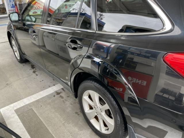 スバル レガシィアウトバック リヤドア・クォーター(タイヤ横) バンパーキズ・へこみ直し 浜松市