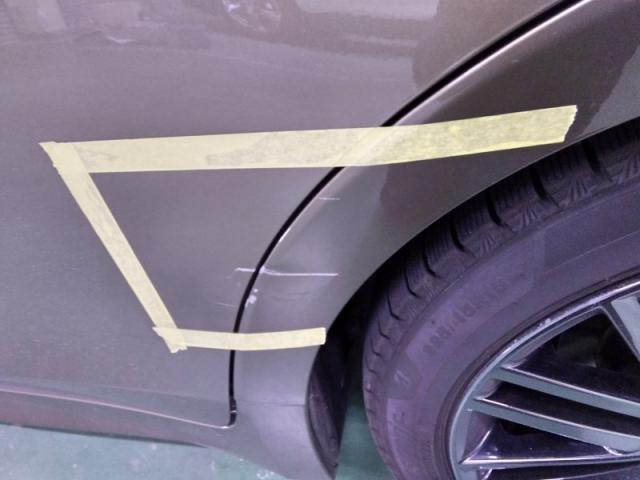 トヨタ クラウン 左リヤドア・左クォーター(後ろタイヤ横)キズ・へこみ直し 浜松市 カーコンビニ倶楽部