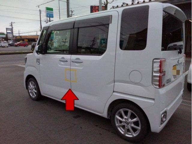 トヨタ ピクシススペース 左フロントドア・左リヤドアキズ・へこみ直し