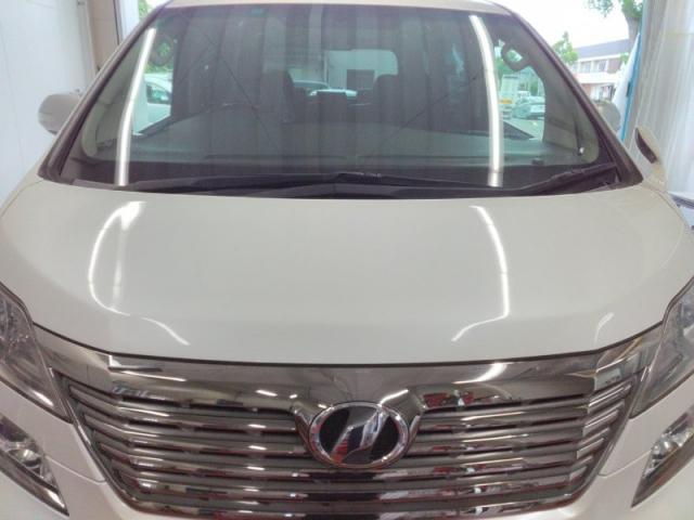 トヨタ　ヴェルファイア　ボンネット飛び石キズ・へこみ直し　浜松市　カーコンビニ倶楽部