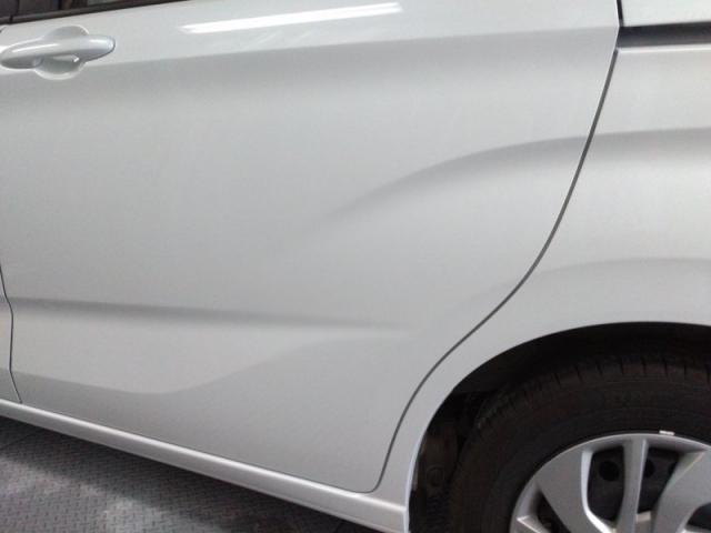 ホンダ　フリード　スライドドア・サイドシル　キズ・へこみ直し　浜松市　カーコンビニ倶楽部