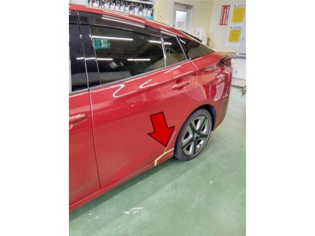 トヨタ　プリウス　サイドステップ(サイドシル）キズ・へこみ直し　浜松市カーコン工法でお安く！