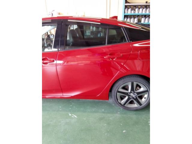 トヨタ　プリウス　サイドステップ(サイドシル）キズ・へこみ直し　浜松市カーコン工法でお安く！