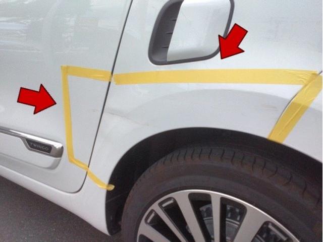 ルノー　トゥインゴ　輸入車のバンパーとリヤドア　キズ・へこみ直し　カーコン工法で輸入車もお安く修理