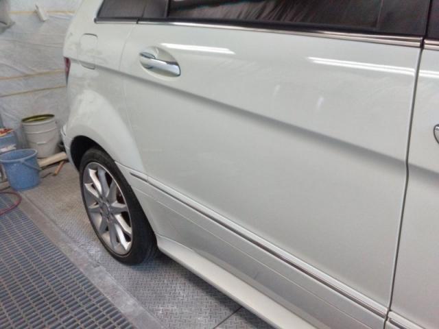 メルセデス・ベンツ　Ｂクラス　キズ・へこみ直し