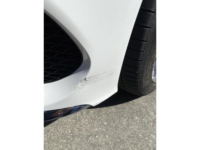 メルセデス・ベンツ　Ｃクラス２２０ｄ　　輸入車バンパーキズ・へこみ直し