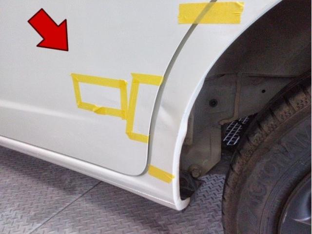 ホンダ フィット 左スライドドア・クォーター(後ろタイヤ横)キズ・へこみ直し 浜松市 カーコンビニ倶楽部