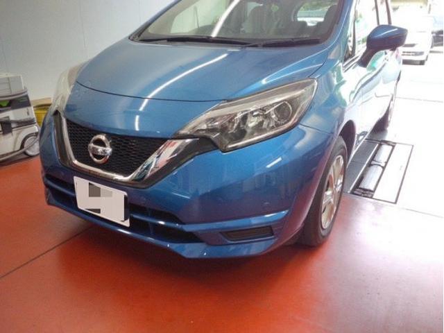 日産 ノート フロントバンパーと左ドアミラー交換、リヤバンパーキズ・へこみ直し 浜松市