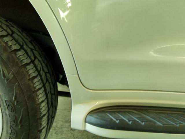トヨタ ランドクルーザー 右リヤドア・右サイドステップ(ドアの下)キズ・へこみ直し 浜松市 カーコンビニ倶楽部