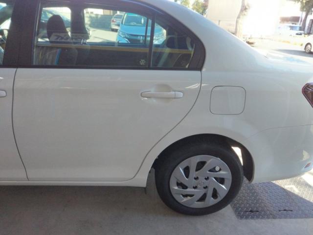 トヨタ　カローラアクシオ　リヤドアとその横（クォーター）キズ・へこみ直し　浜松市カーコンビニ倶楽部