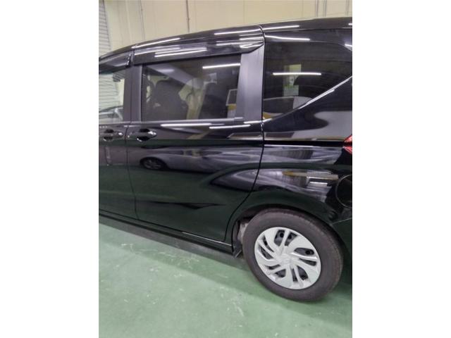 ホンダ　フリード　ドアと後ろタイヤ横（クォーター）キズ・へこみ直し　浜松市カーコンビニ倶楽部