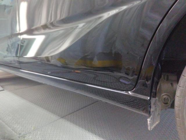 ホンダ　フリード　後ろタイヤ横とドアの下サイドシルキズ・へこみ直し　浜松市カーコンビニ倶楽部