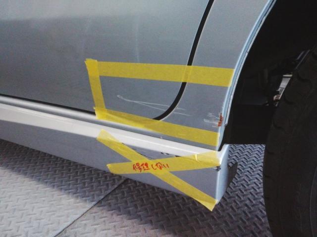 ダイハツ　ムーヴ　前タイヤ上（フェンダー）・ドア・クォーターキズ・へこみ直し　浜松市