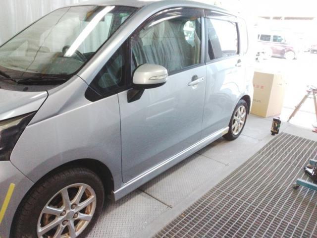 ダイハツ　ムーヴ　前タイヤ上（フェンダー）・ドア・クォーターキズ・へこみ直し　浜松市