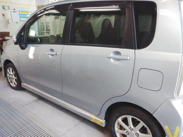 ダイハツ　ムーヴ　前タイヤ上（フェンダー）・ドア・クォーターキズ・へこみ直し　浜松市