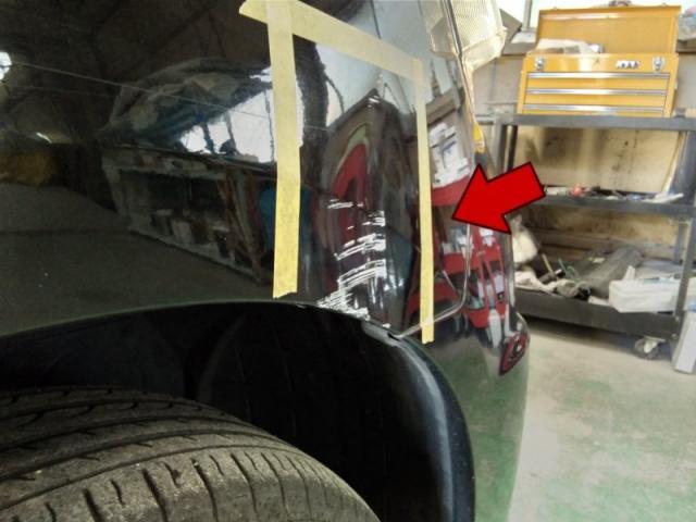 日産 セレナ 右前タイヤの上(フェンダー) キズ・へこみ直し 豊橋市 カーコンビニ倶楽部