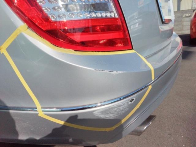 メルセデス・ベンツ200 Cクラス 輸入車のバンパー キズ・へこみ直し 豊橋市 カーコンビニ倶楽部