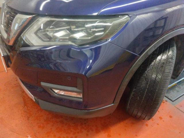 日産　エクストレイル　エーミング作業　フロントバンパーキズ・へこみ直し　豊橋市　カーコンビニ倶楽部