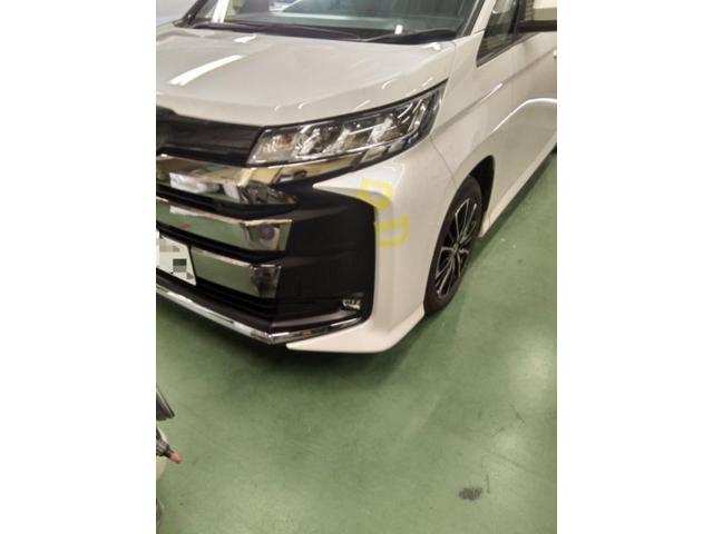 トヨタ ノア フロントバンパー・左リヤフェンダー(後ろタイヤ横) キズ・へこみ直し 豊橋市