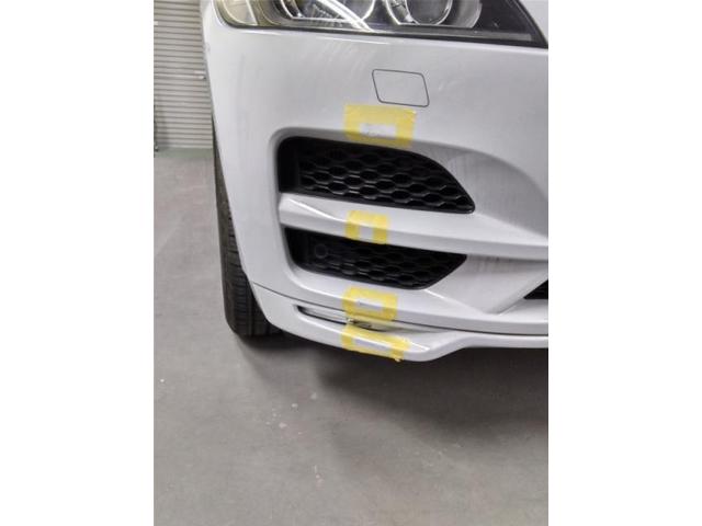 ジャガー Fペイス 輸入車のフロントバンパー キズ・へこみ直し 豊橋市 板金塗装