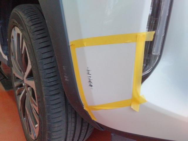 トヨタ　ヤリスクロス　フロントバンパー　キズ・へこみ直し　豊橋市　板金塗装