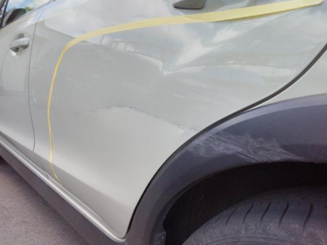 スバル　ＸＶ　キズ・へこみ直し