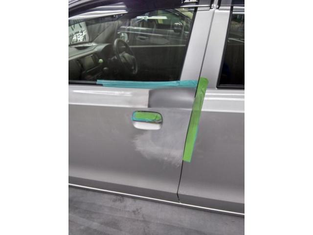 スズキ　アルト　フロントドアキズ・へこみ直し　豊橋市カーコン工法で安く修理！　カーコンビニ倶楽部