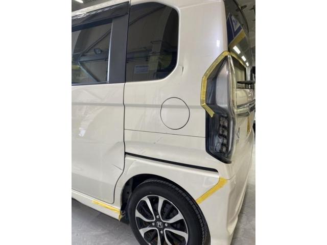 ホンダ　Ｎ－ＢＯＸカスタム　左後ろタイヤ上（クォーター）　キズ・へこみ直し　甲賀市修理