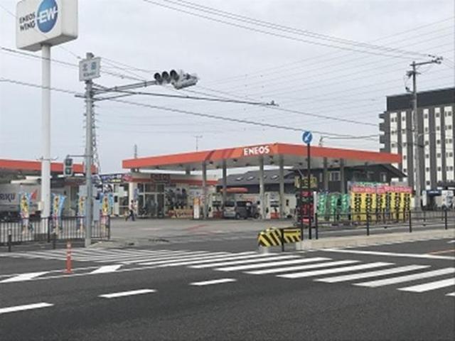 三菱　アウトランダーＰＨＥＶ　バンパーと前タイヤ上（フェンダー）　キズ・へこみ直し　甲賀市修理