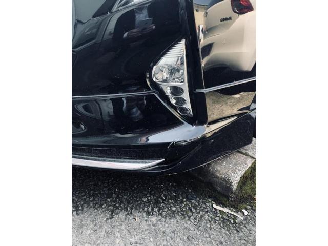 トヨタ　プリウス　フロントバンパー　キズ・へこみ直し　三養基郡板金塗装