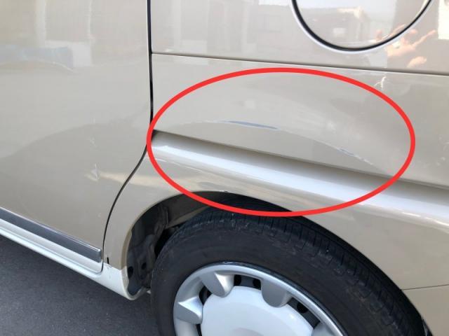 ダイハツ　ムーヴキャンバス　左後ろタイヤの上　クォーター　キズ・へこみ直し　基山市板金塗装
