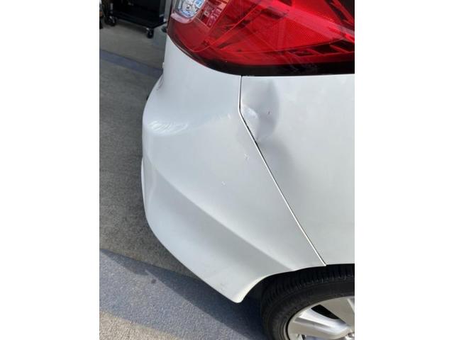 ホンダ　フリード　右後ろタイヤの上　クォーター　キズ・へこみ直し　佐賀市板金塗装