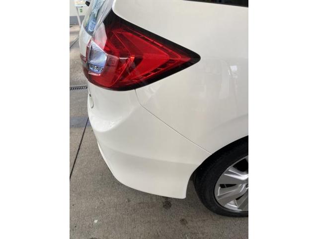 ホンダ　フリード　右後ろタイヤの上　クォーター　キズ・へこみ直し　佐賀市板金塗装