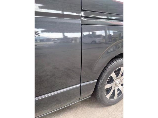 トヨタ　ハイエースバン　左右　あちこち色々　キズ・へこみ直し　佐賀市板金塗装