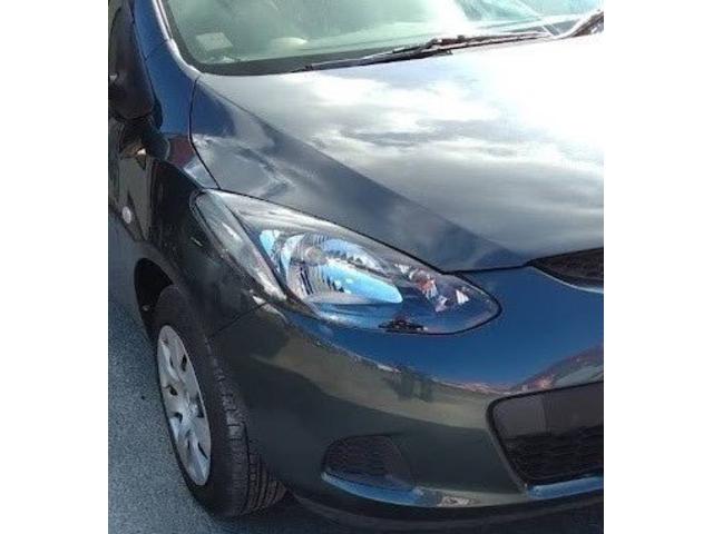 マツダ　デミオ　車と接触　ヘッドライトなど部品交換　キズ・へこみ直し　佐賀市板金塗装