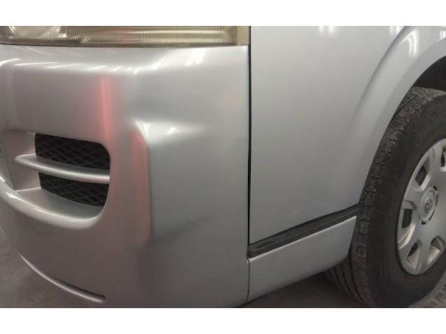 トヨタ　ハイエースバン　フロントバンパーほか　キズ・へこみ直し　佐賀市板金塗装