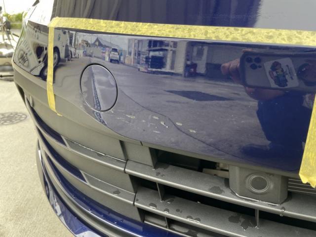 フォルクスワーゲン　ゴルフ　輸入車のフロントバンパーキズ・へこみ直し