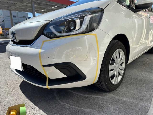 ホンダ　フィット　フロントバンパーキズ・へこみ直し